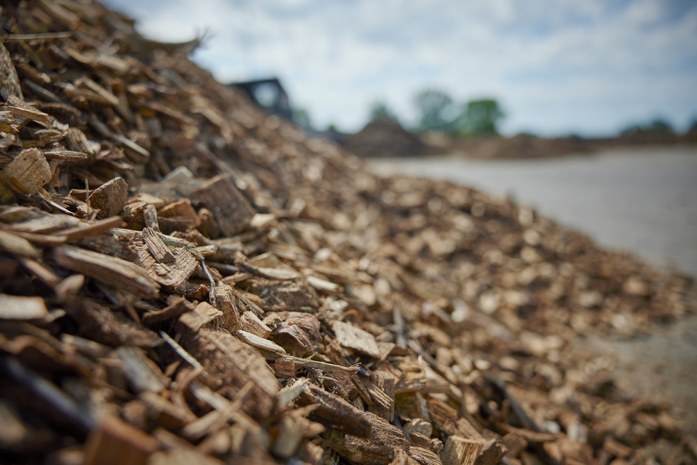 Högre fjärrvärmepris 2025 till följd av konkurrens om skogsbränsle